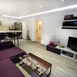 Luna Apartment